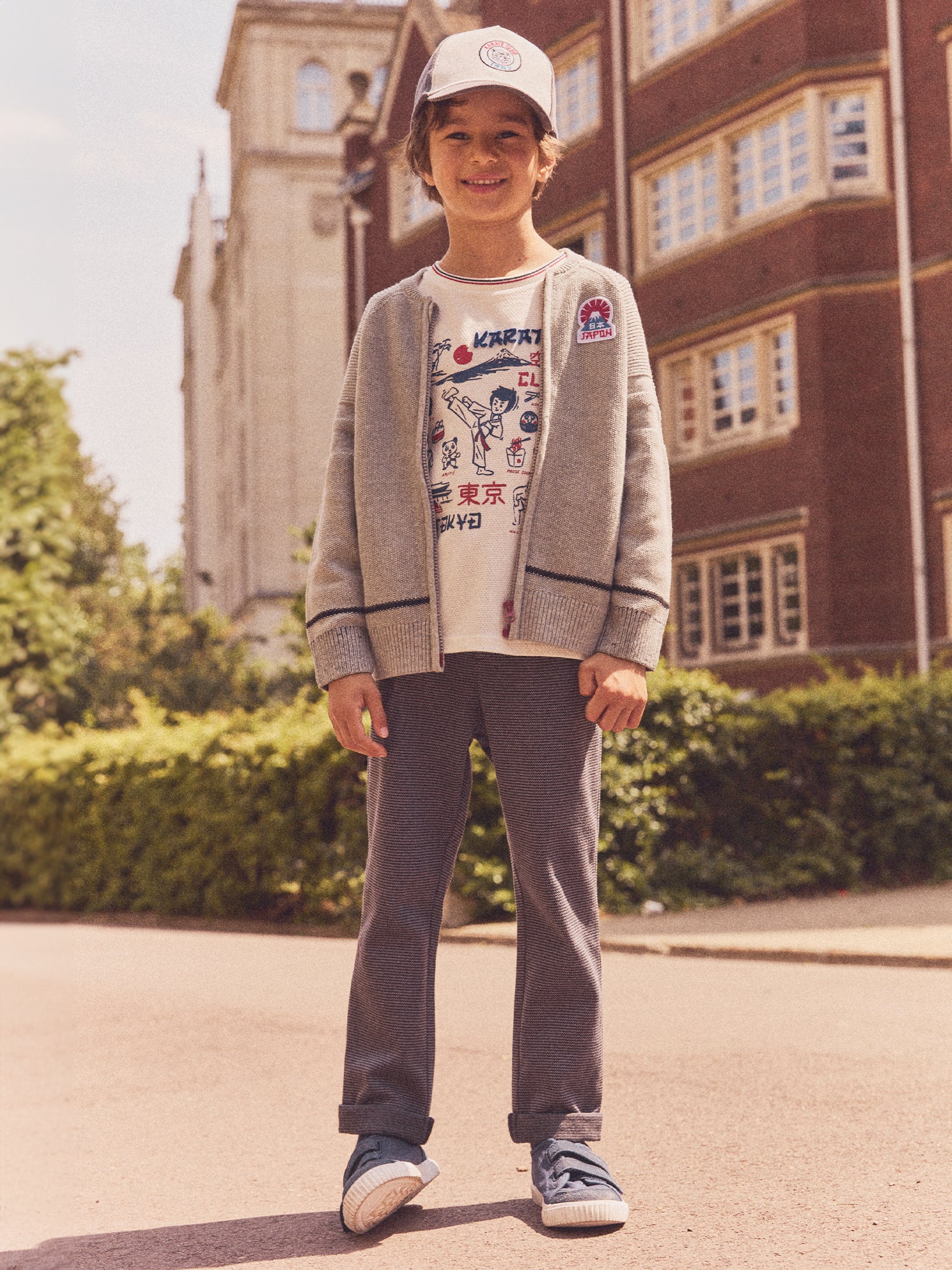 Cappello in velour grigio e bianco con patch di tigre per bambino - Image 3