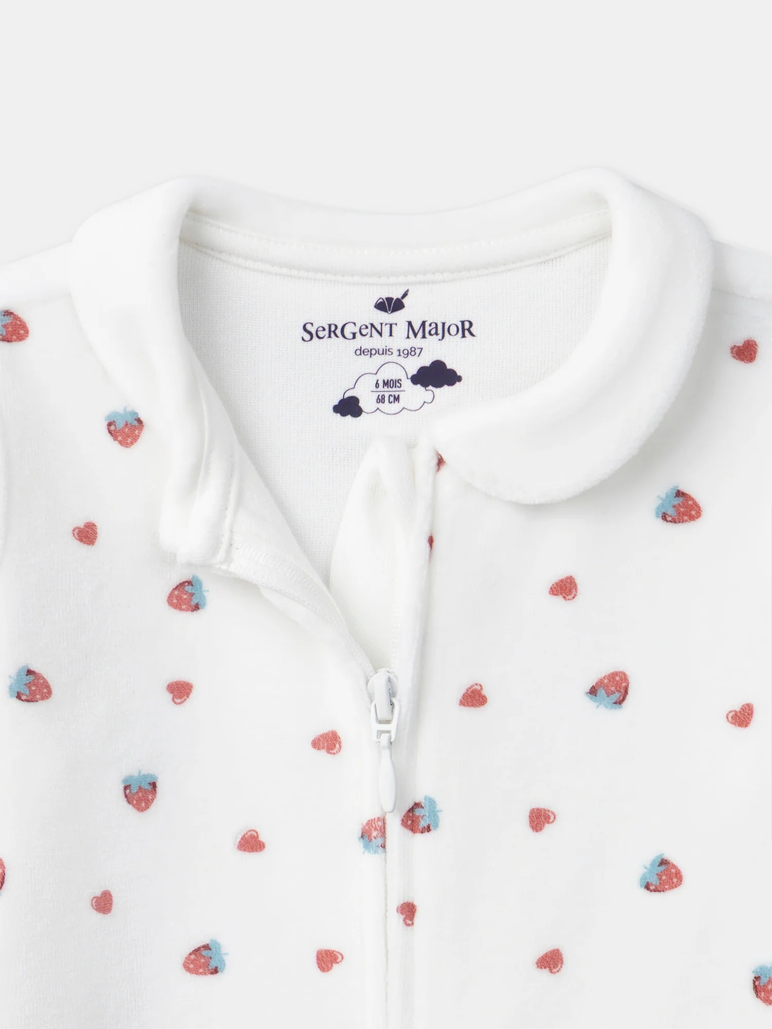 Pigiama bianco con stampa di fragole per bambina - Image 5