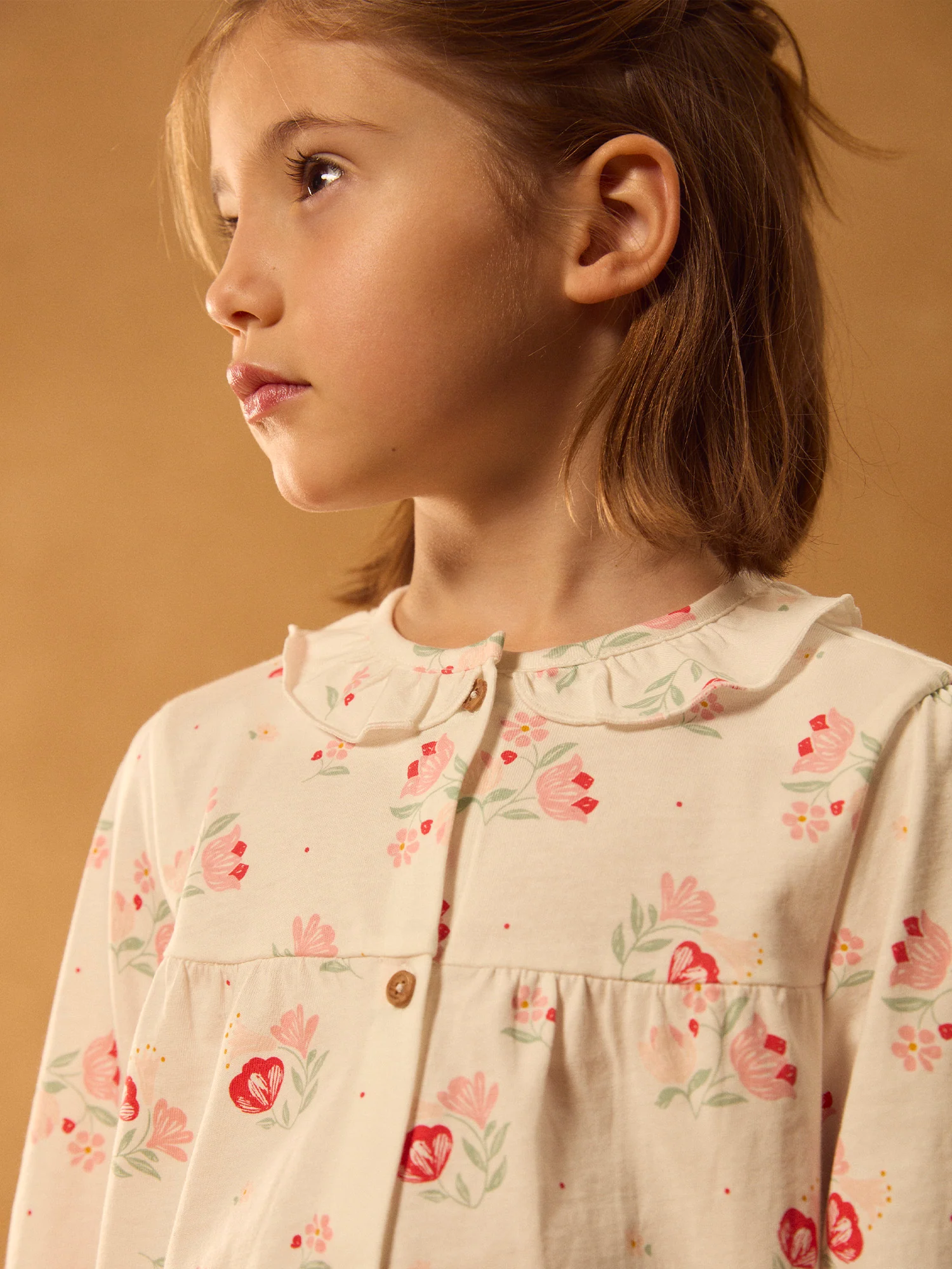 Pigiama ecru con stampa floreale per ragazze - Image 3