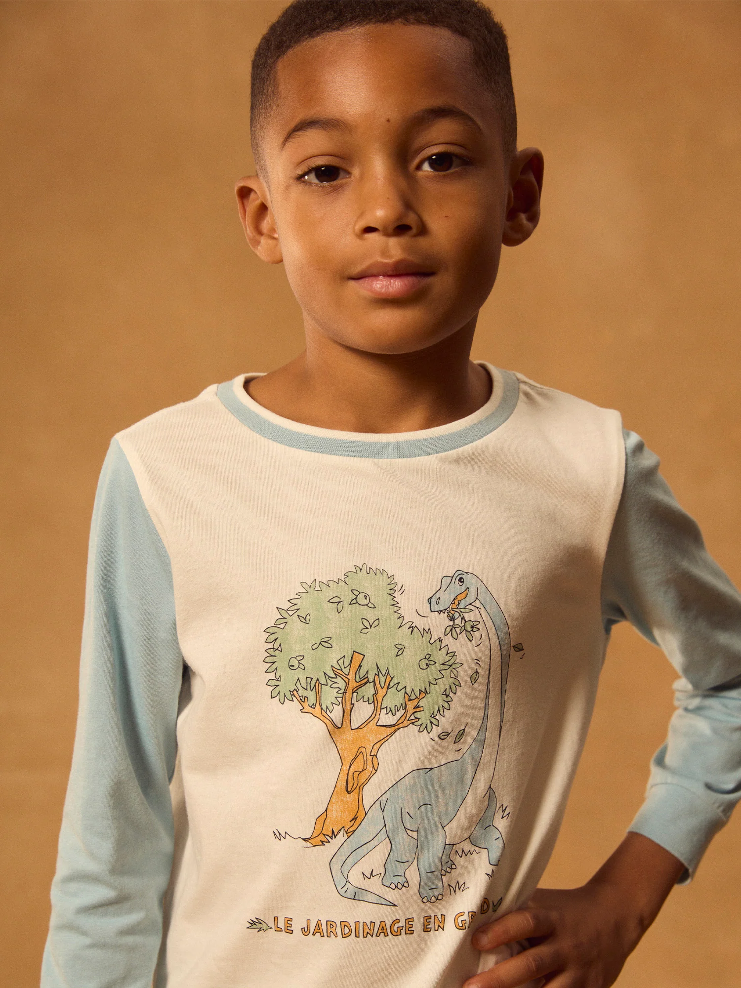 Pigiama blu con stampa di dinosauro per bambino - Image 3