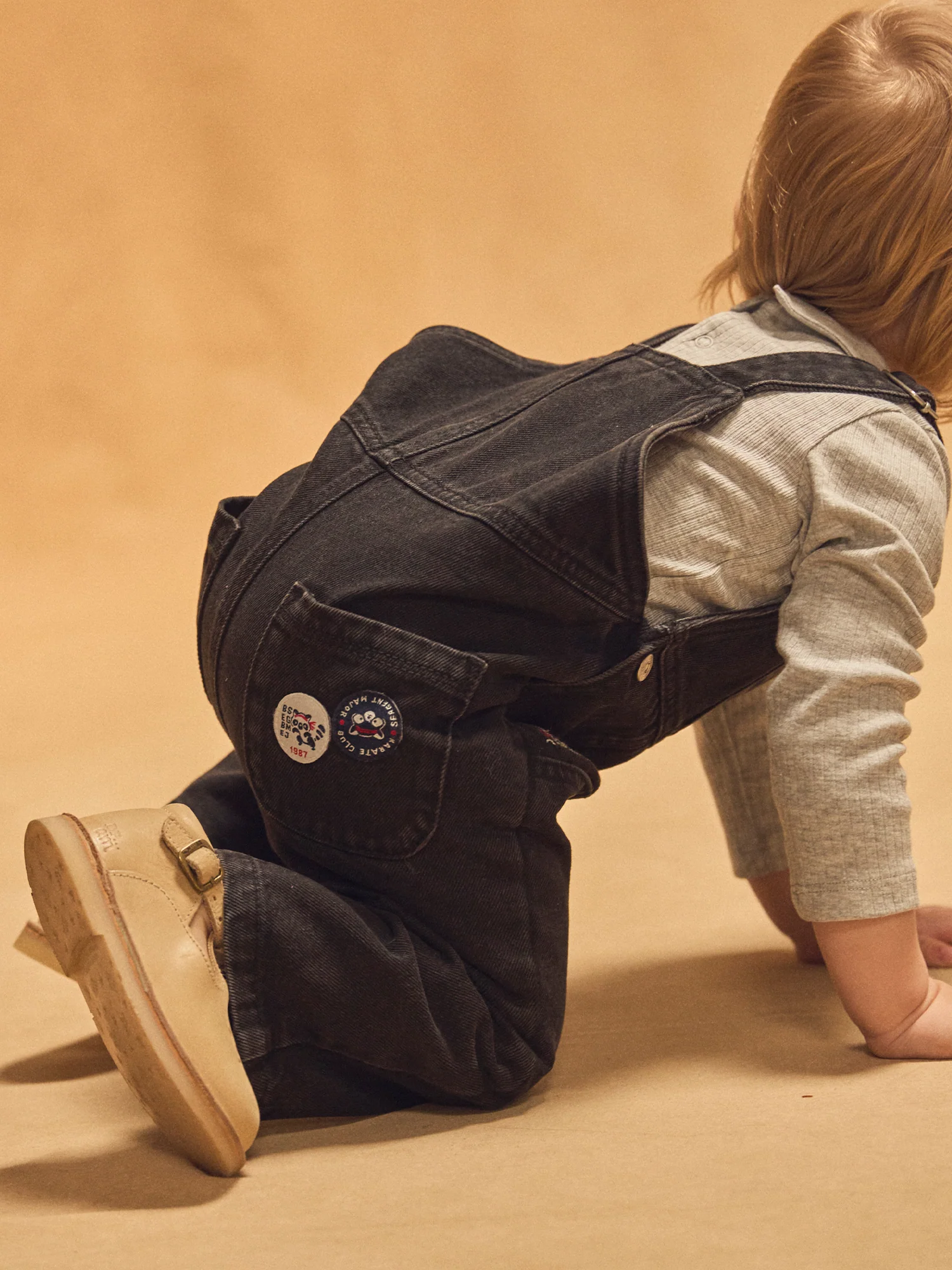 Salopette in denim nero con ricamo di panda Bambino - Image 5