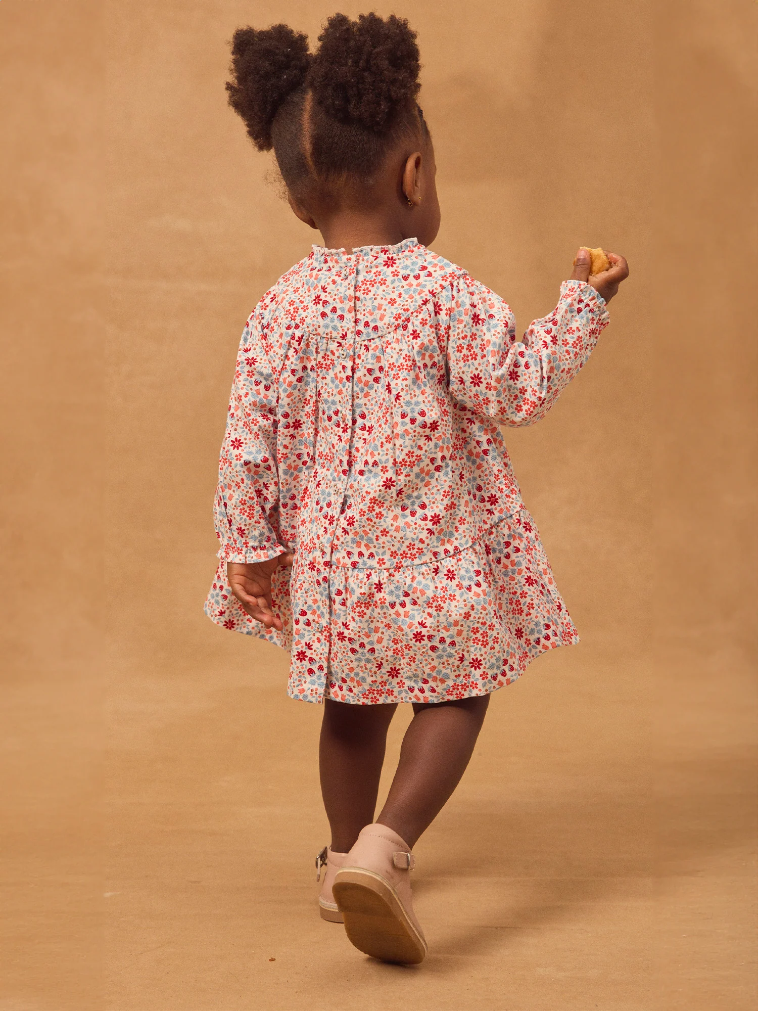 Vestito floreale e fragole per bambina - Image 4